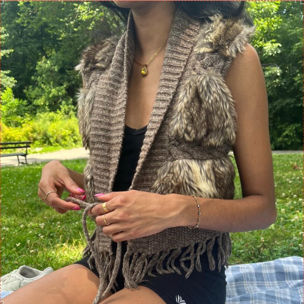 knit faux fur vest